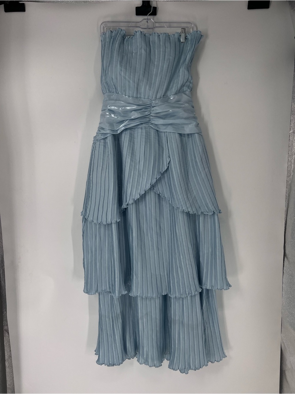 Elliatt Wilda Tulip Strapless Pleated Tiered Formal Light Blue Metallic Dress L